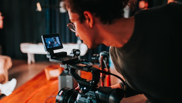 Earn £5,500 for a Corporate Shoot + More UK Casting